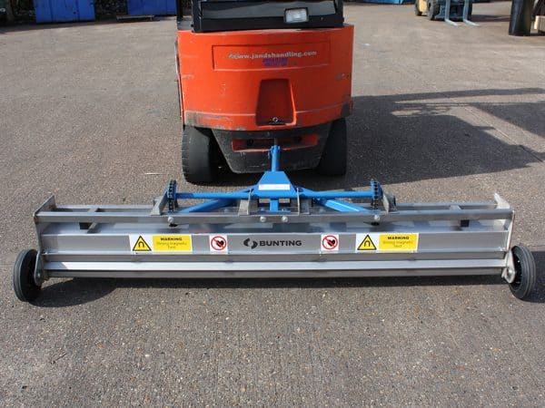 Bunting Towable Magnetic Sweeper
