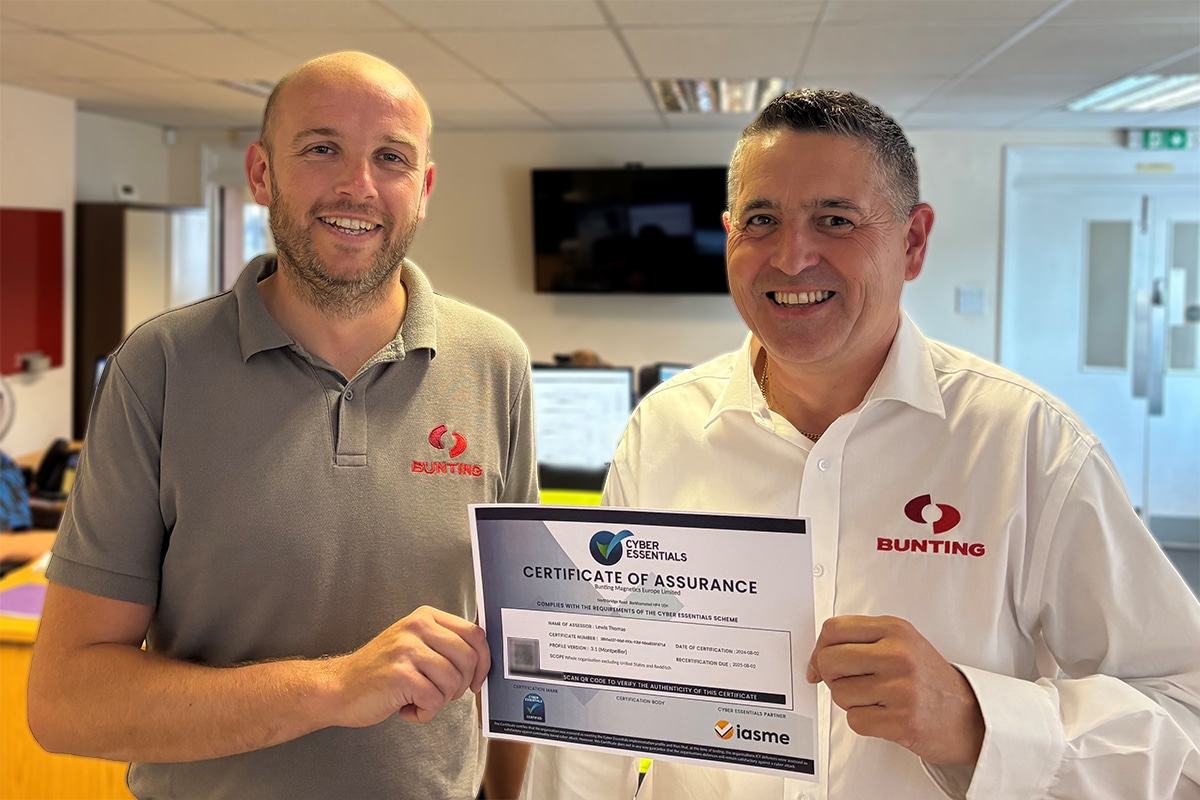 David Hocking & Barry Drew with the Cyber Security Certificate